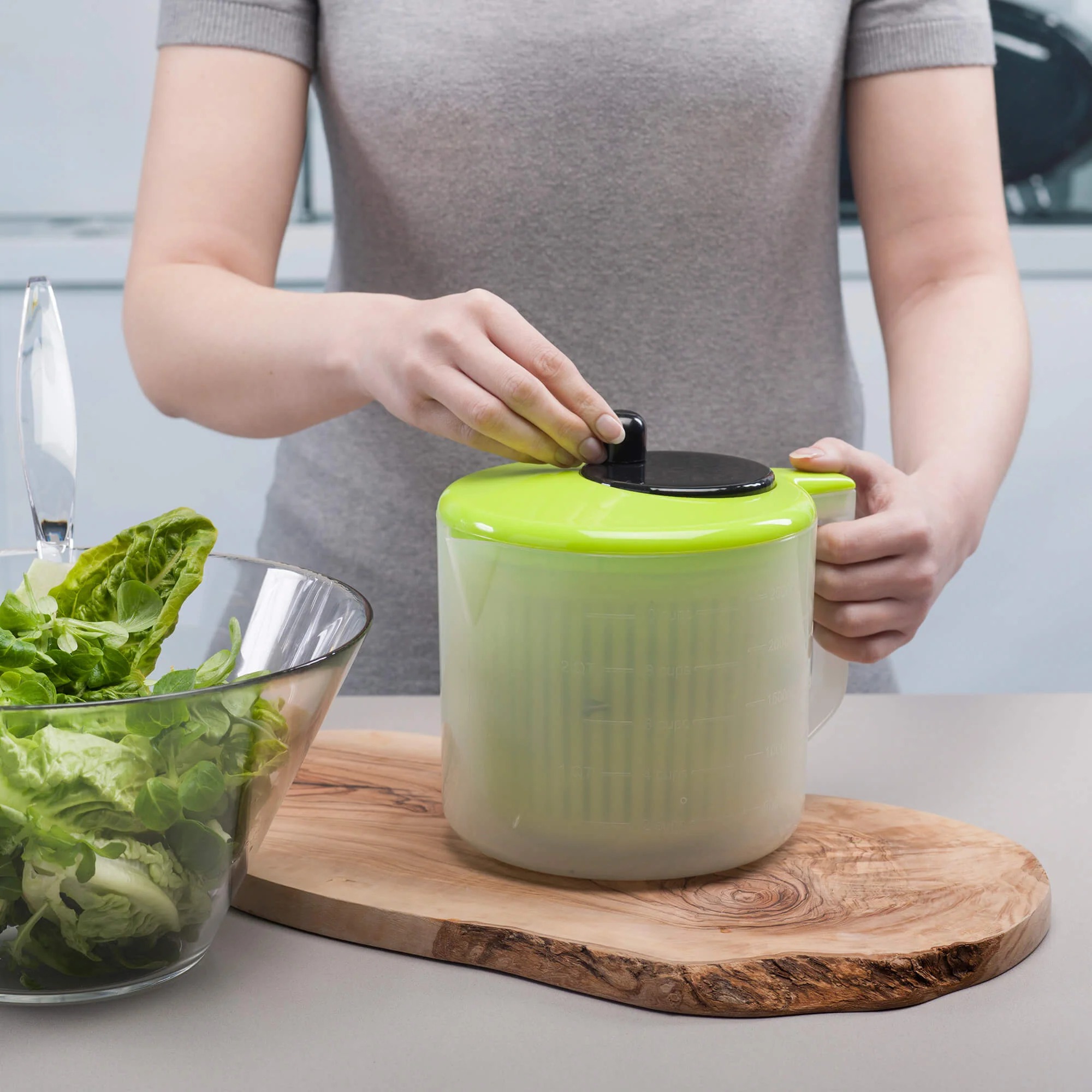 The Best Cheap Salad Spinners for Crispy Greens on a Budget