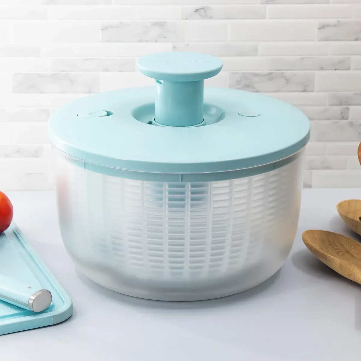 Your Guide to Smart Kitchen Choices: Why You Should Buy a Salad Spinner